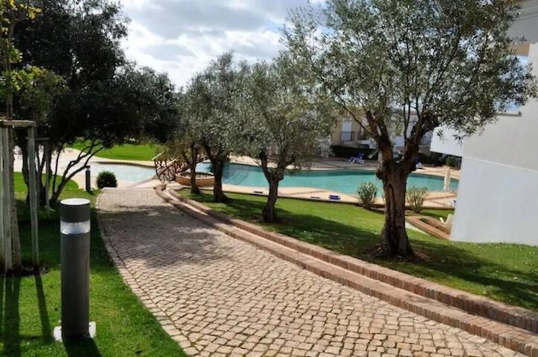 Lovely 3 Bedroom Villa With Pool In Great Location Odiáxere 0*,