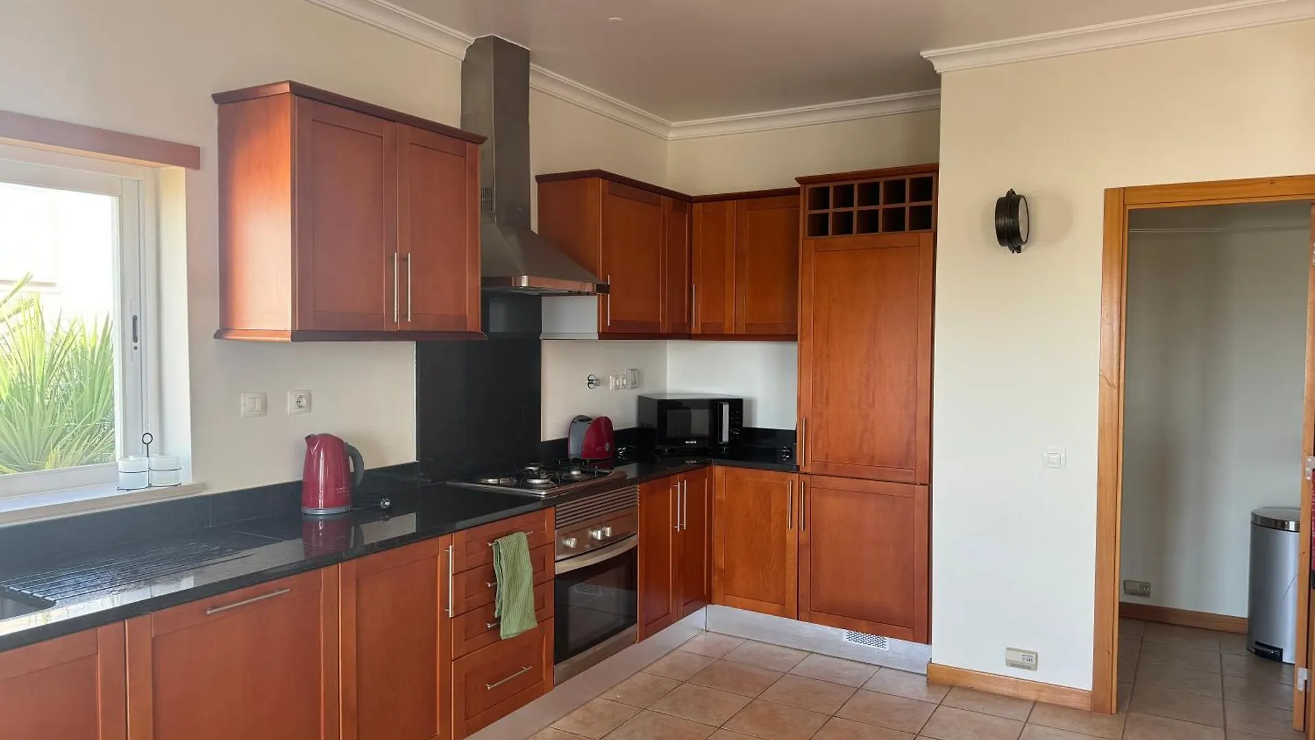 Lovely 3 Bedroom Villa With Pool In Great Location Odiáxere