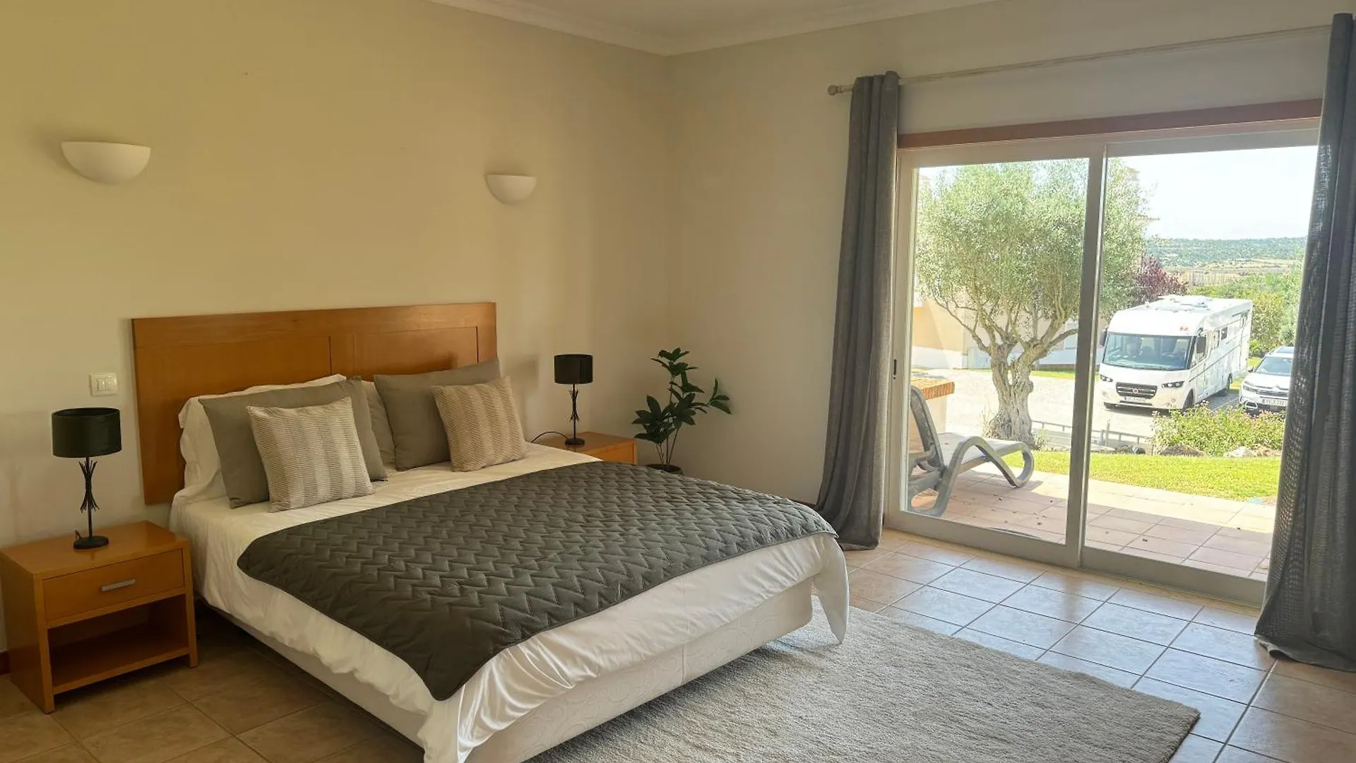 Lovely 3 Bedroom Villa With Pool In Great Location Odiáxere 0*,  Portugal