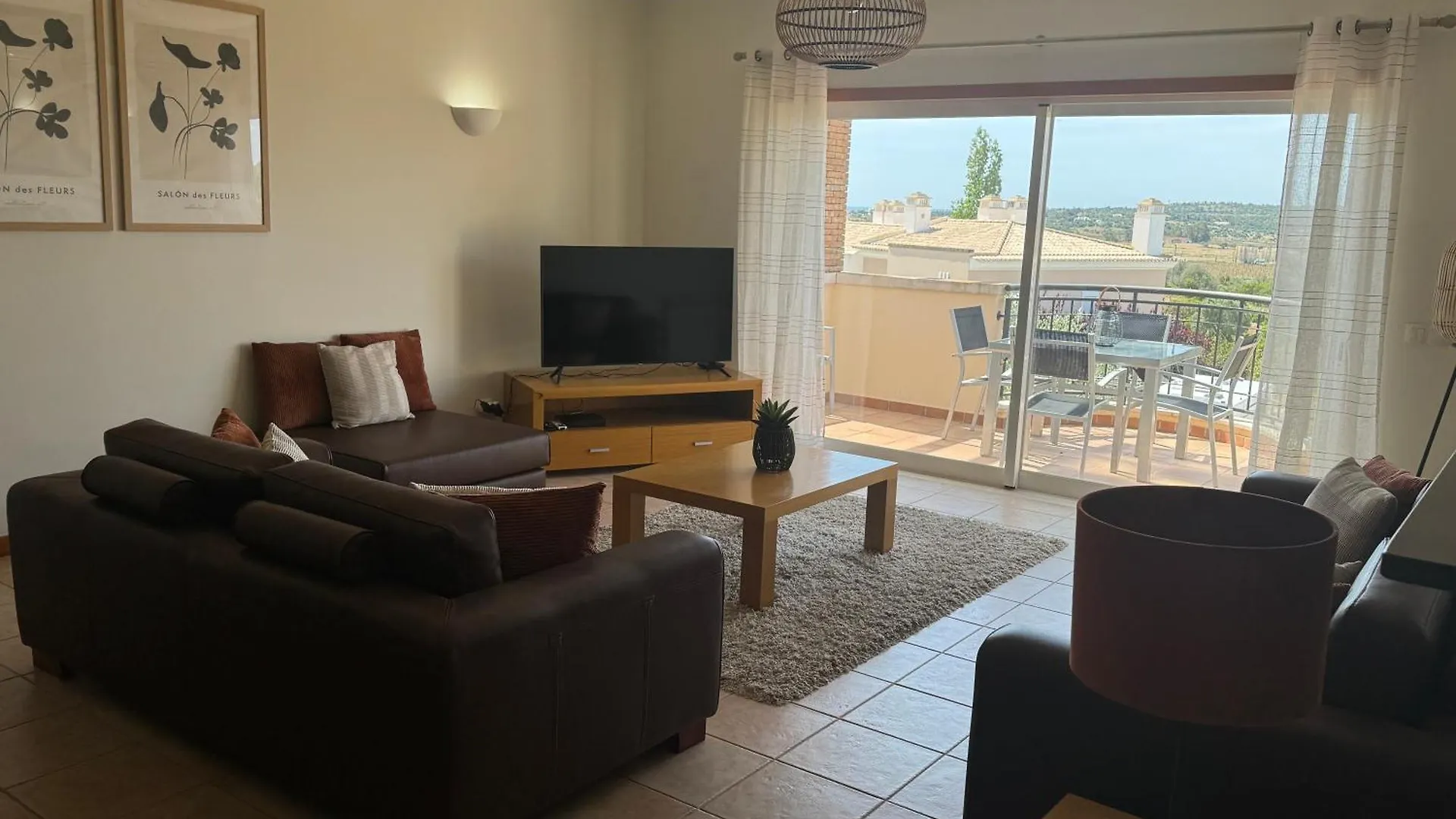 Lovely 3 Bedroom Villa With Pool In Great Location Odiáxere Portugal